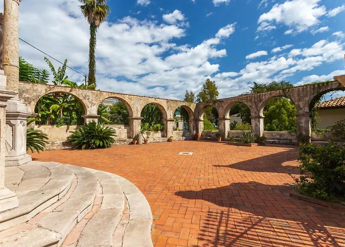 Beautiful Apartment In The Centre Of Taormina